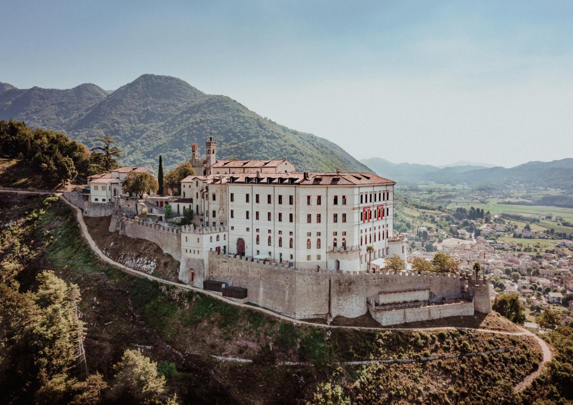Castelbrando Hotel Cison di Valmarino Buitenkant foto