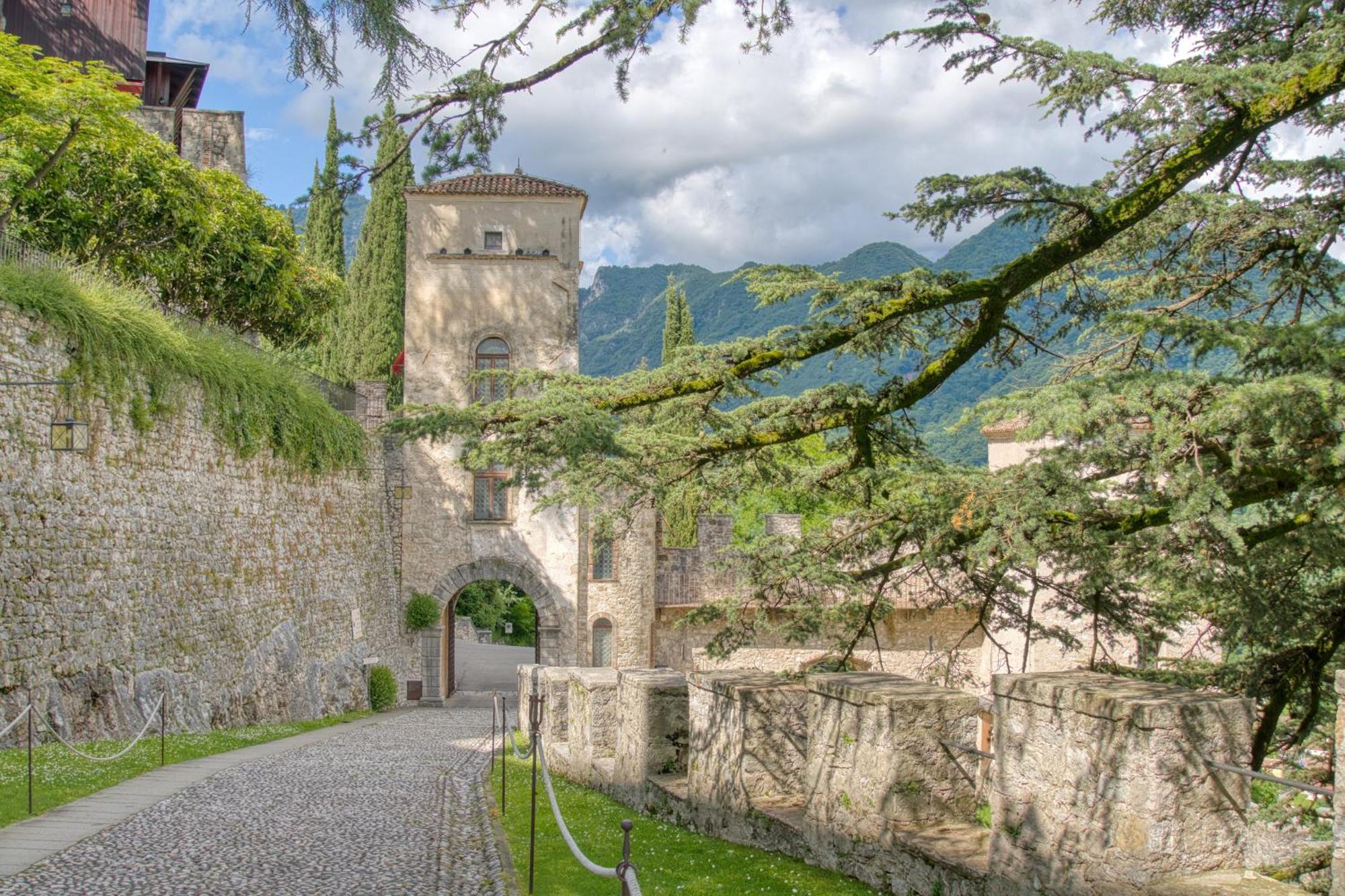 Castelbrando Hotel Cison di Valmarino Buitenkant foto