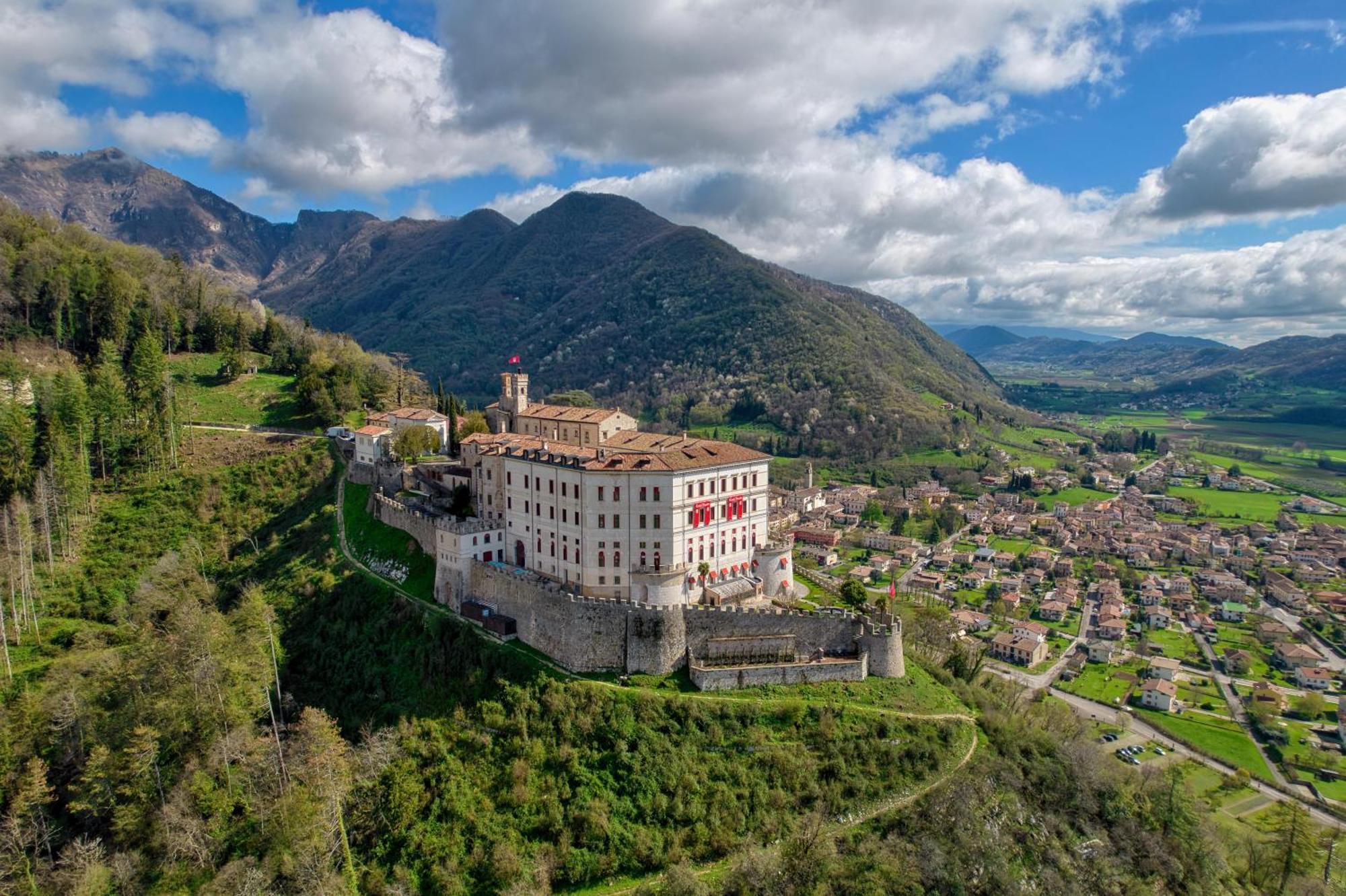Castelbrando Hotel Cison di Valmarino Buitenkant foto